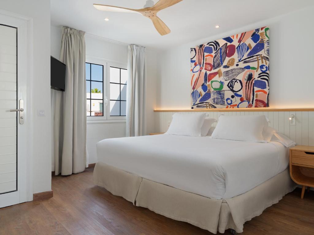 Boutique Hotel H10 White Suites3